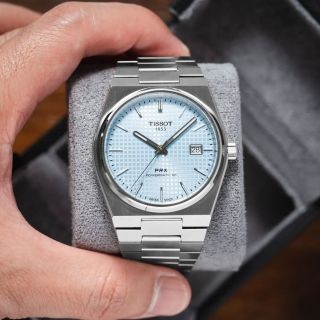 Dočkali sme sa 😍 Dlho očakávaná novinka Tissot PRX s nádherným Ice Blue ciferníkom konečne skladom 🥶😊 #presinskyco #hodiny...